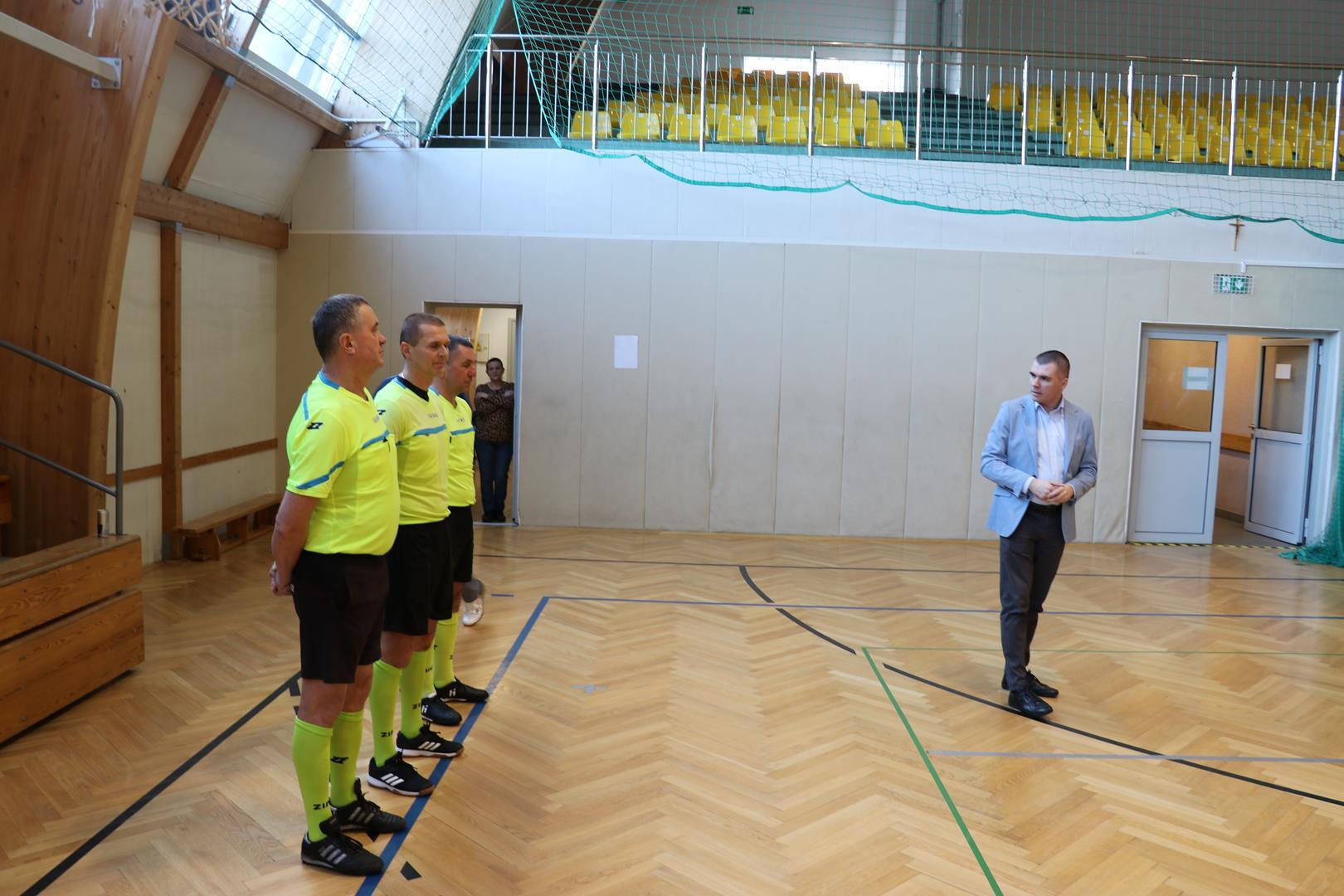 Obraz przedstawiający Lech Oleszyce triumfuje w XIV Turnieju o Puchar Burmistrza