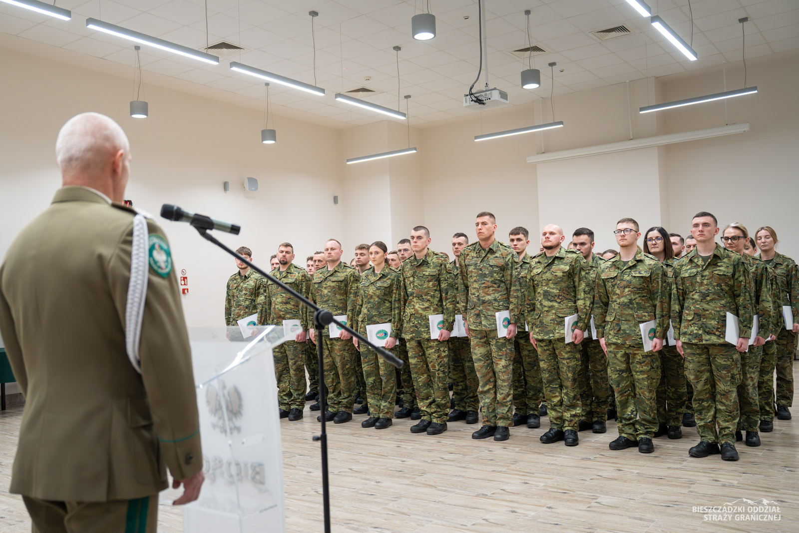Obraz przedstawiający Nowi kaprale w szeregach Bieszczadzkiego Oddziału Straży Granicznej [ZDJĘCIA]
