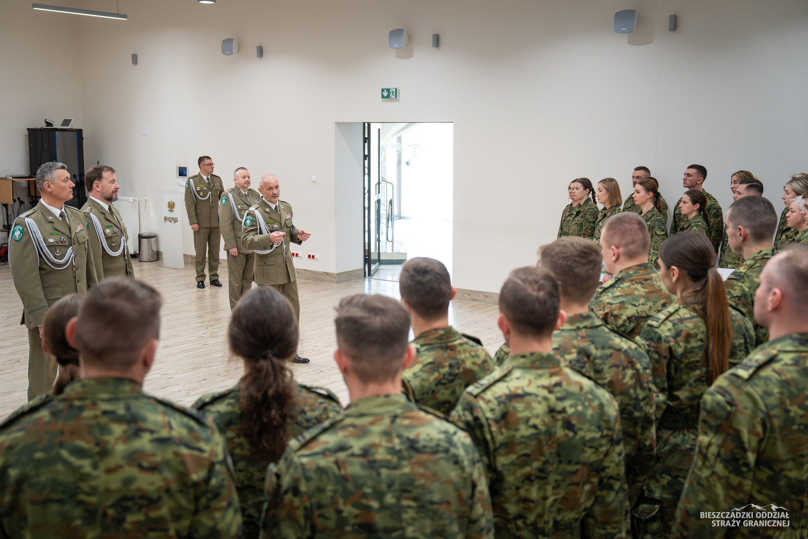 Obraz przedstawiający Nowi kaprale w szeregach Bieszczadzkiego Oddziału Straży Granicznej [ZDJĘCIA]