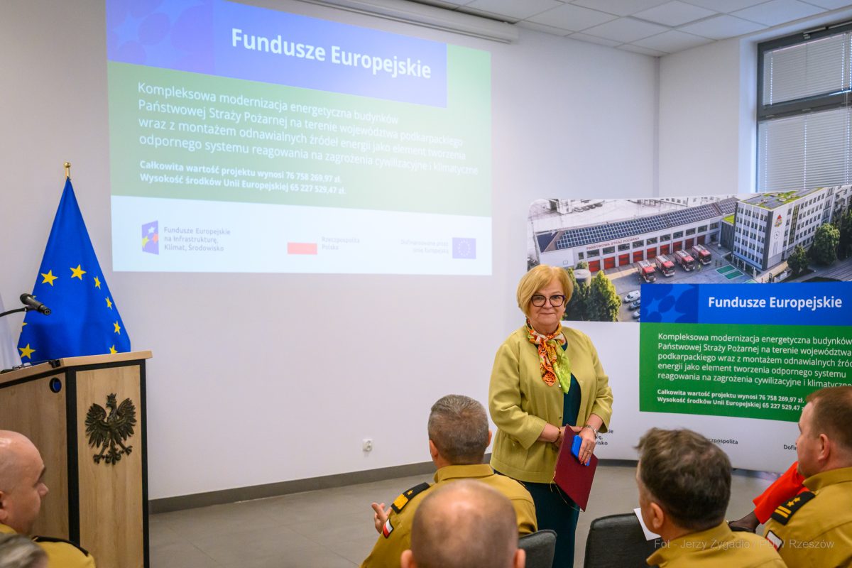 Obraz przedstawiający Podkarpacka Straż Pożarna stawia na ekologię i nowe technologie, także w Lubaczowie