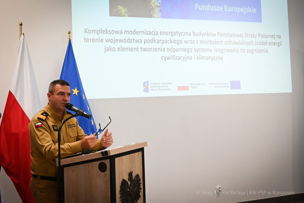 Obraz przedstawiający Podkarpacka Straż Pożarna stawia na ekologię i nowe technologie, także w Lubaczowie