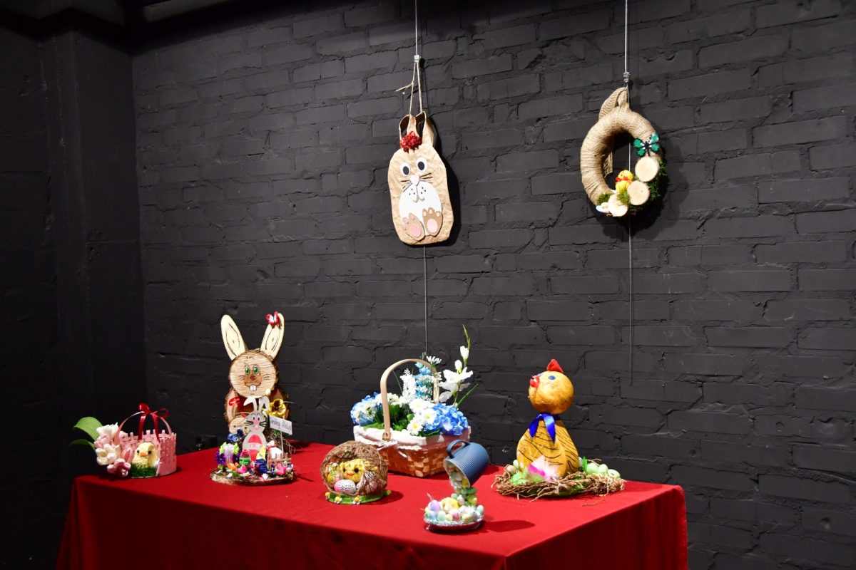 Obraz przedstawiający Pisanki i stroiki pełne tradycji i pomysłowości nagrodzone