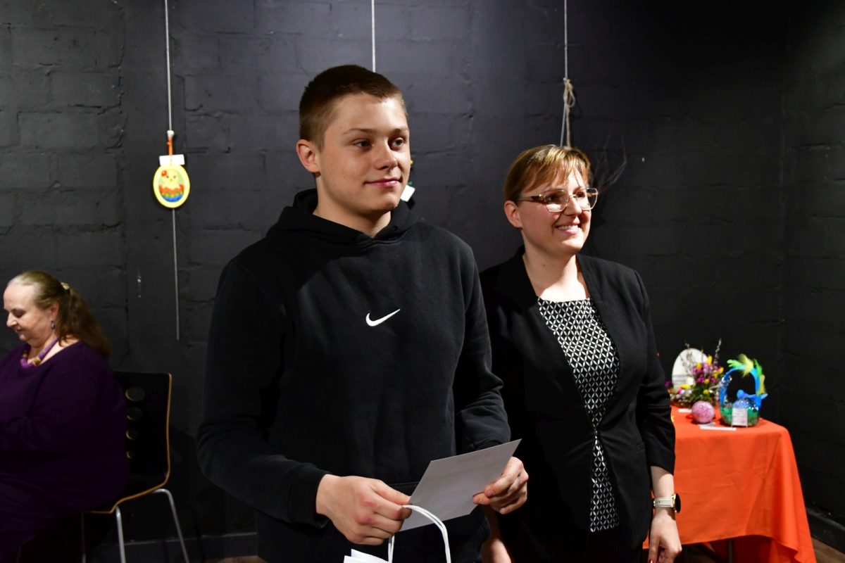 Obraz przedstawiający Pisanki i stroiki pełne tradycji i pomysłowości nagrodzone